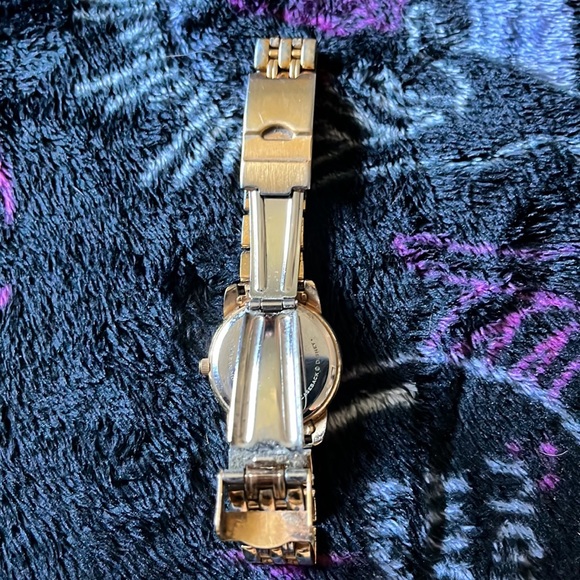 DISNEY MICKEY MOUSE WOMENS WATCH - Picture 7 of 12